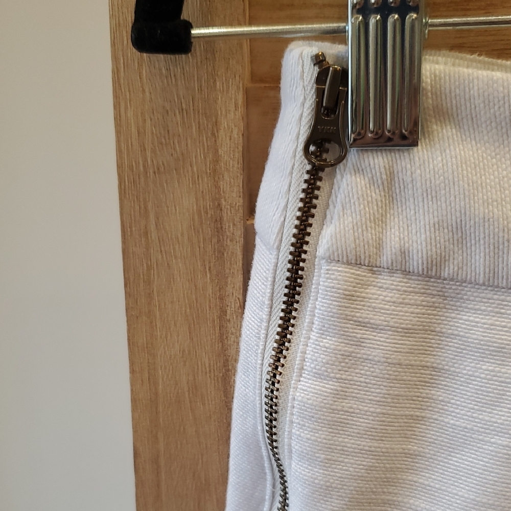 LOFT linen-look beachy mini skirt with Lace detail size 2 - Picture 3 of 11